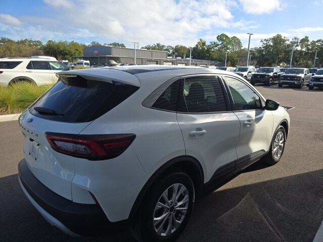 2023 Ford Escape Active photo 3
