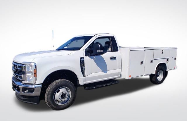 2024 Ford F-350 Super Duty Chassis Cab XL's photo