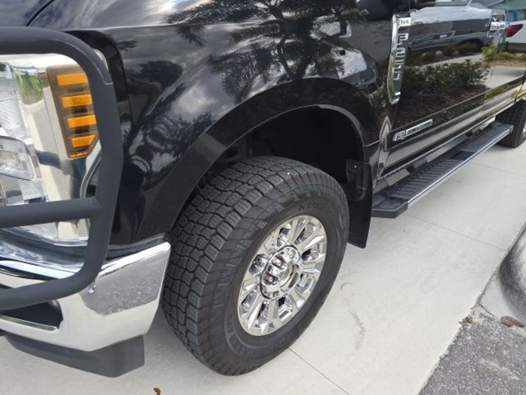 Certified 2019 Ford F-250SD XLT Truck Crew Cab