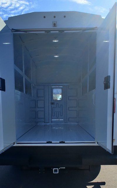 2025 Ford E-Series Cutaway Base - Photo 9