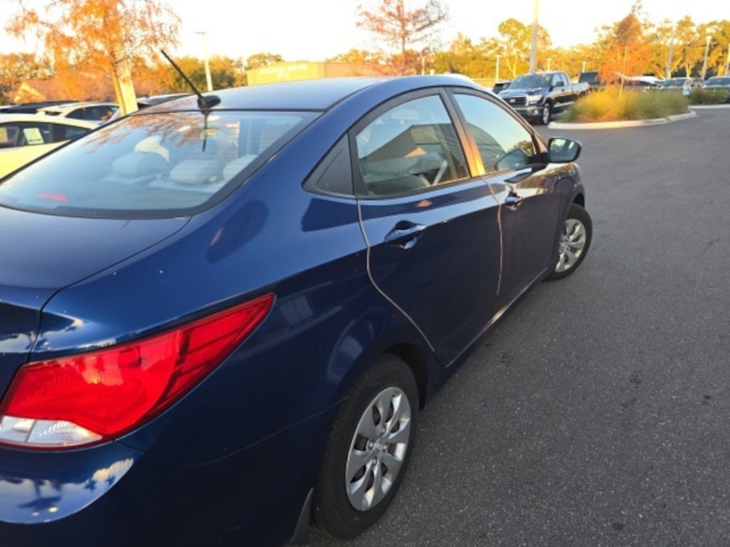 Used 2017 Hyundai Accent SE Sedan