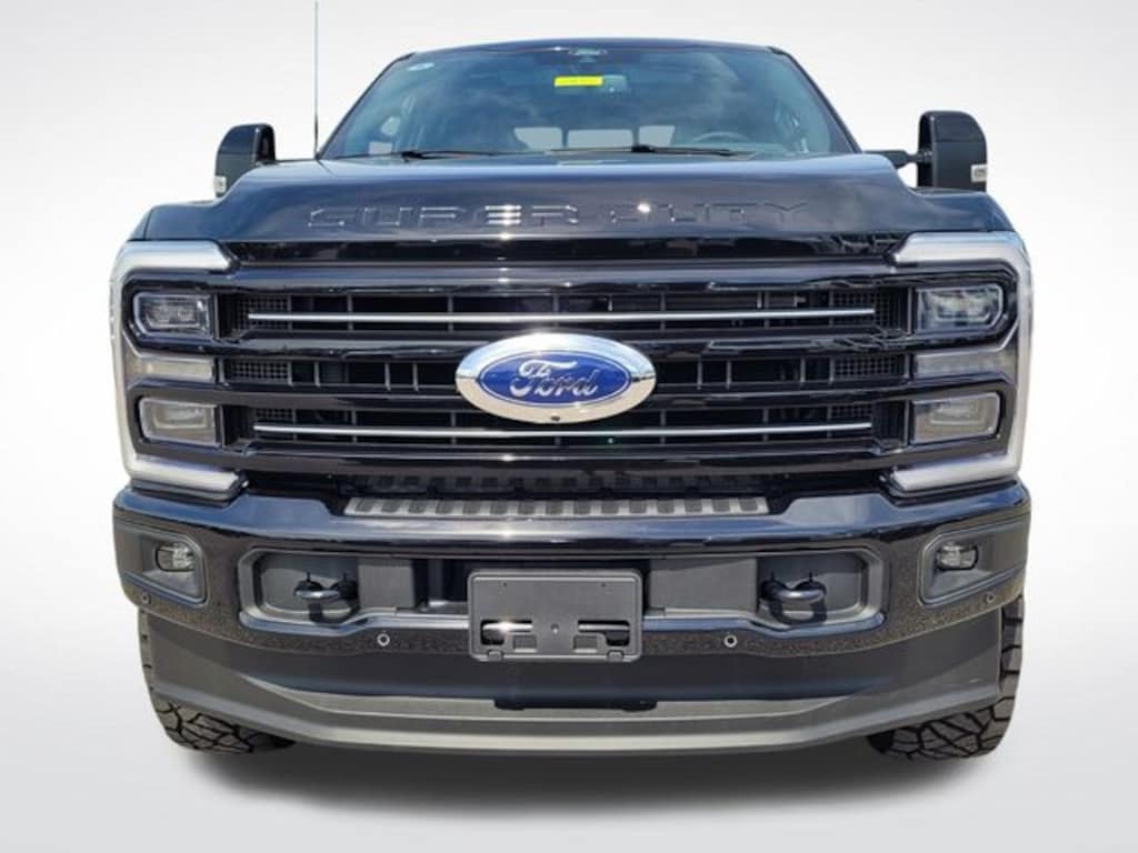 New 2025 Ford F-250SD Platinum Truck Crew Cab