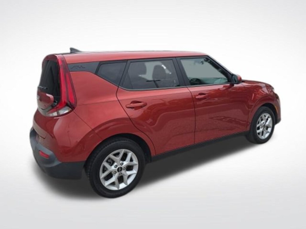 Certified 2022 Kia Soul LX Hatchback