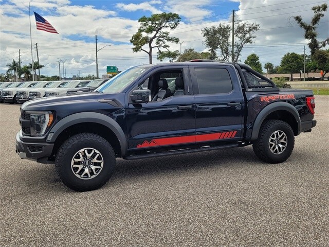 2023 Ford F-150 Raptor photo 3