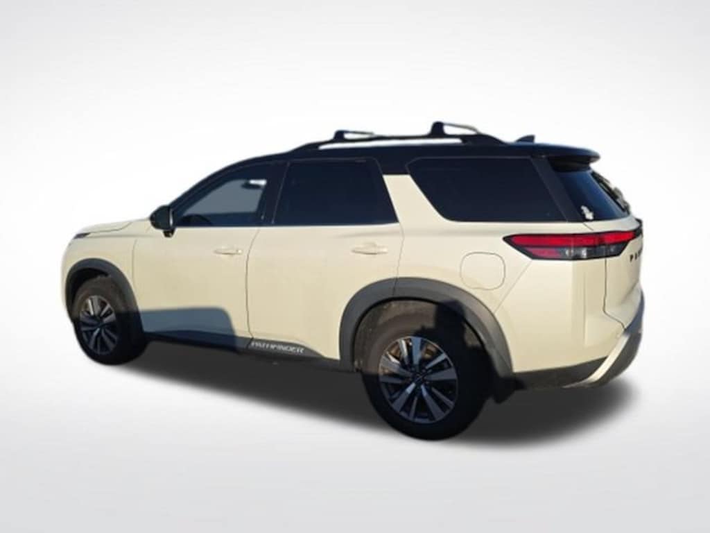 Certified 2024 Nissan Pathfinder SL SUV