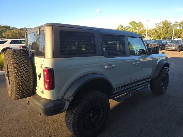 2021 Ford Bronco First Edition photo 4
