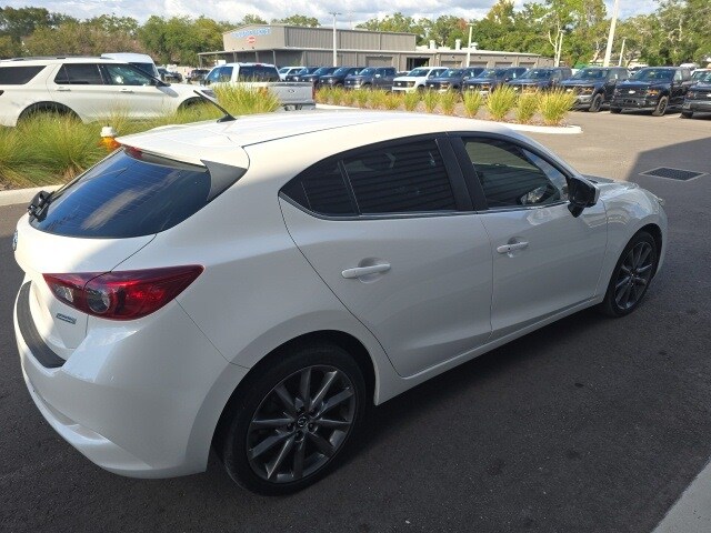 2018 Mazda Mazda3 Touring photo 4