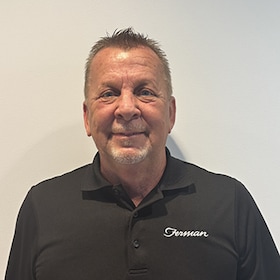 Staff member John Straub from ID_3335fe88e3f7