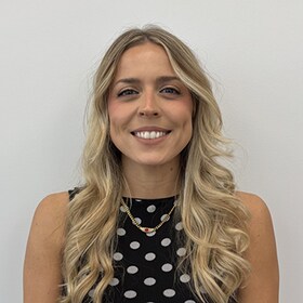 Staff member Amanda Keller from ID_ca5f16245e07