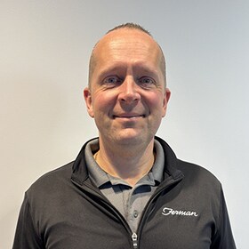 Staff member Eric Bartholomew from ID_1f24a31990fd