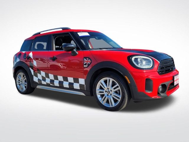 2022 MINI Countryman Base's photo