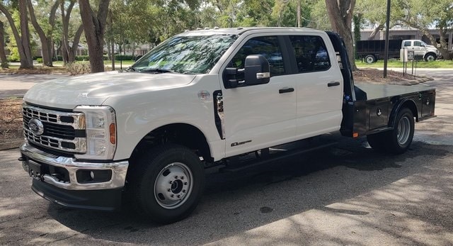 2025 Ford F-350 Super Duty Chassis Cab