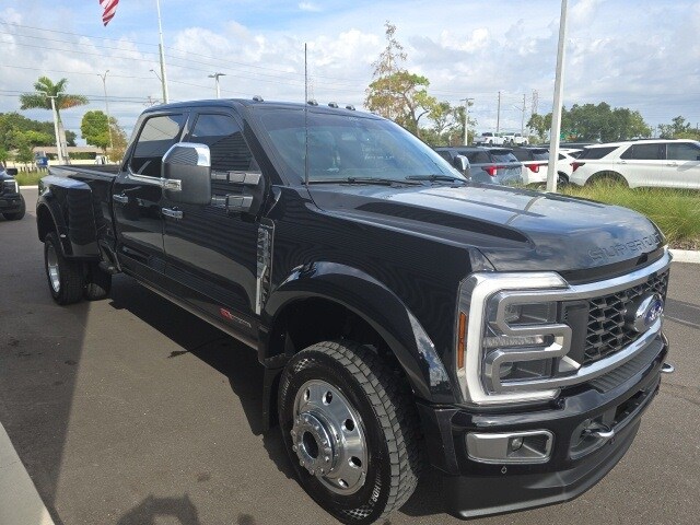 2024 Ford F-450 photo 3