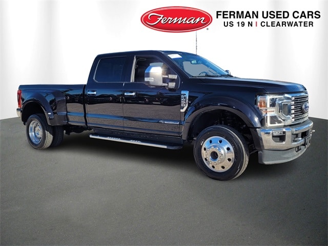 2020 Ford F-450 Super Duty Lariat's photo