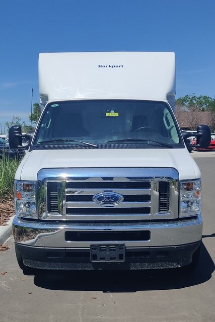 2025 Ford E-350 Base photo 3