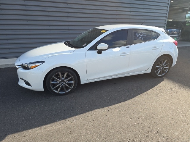 2018 Mazda Mazda3 Touring photo 2