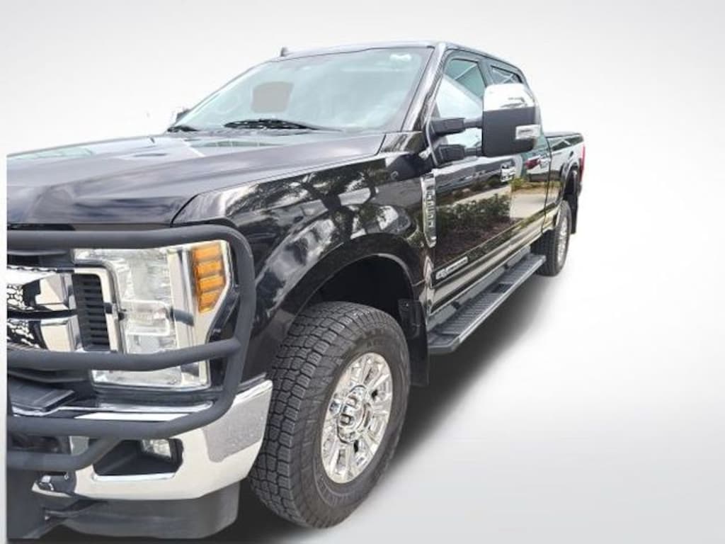 Certified 2019 Ford F-250SD XLT Truck Crew Cab