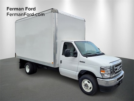 2023 Ford E-450SD Base Cab/Chassis