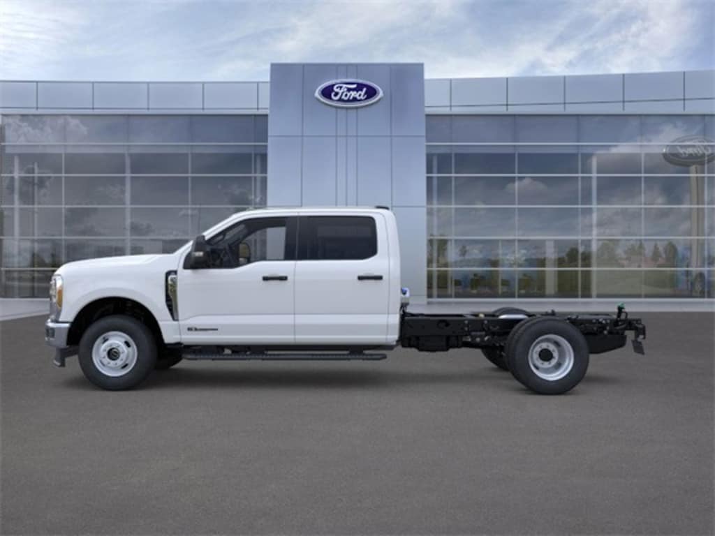 New 2026 Ford F-350SD XL Truck Crew Cab