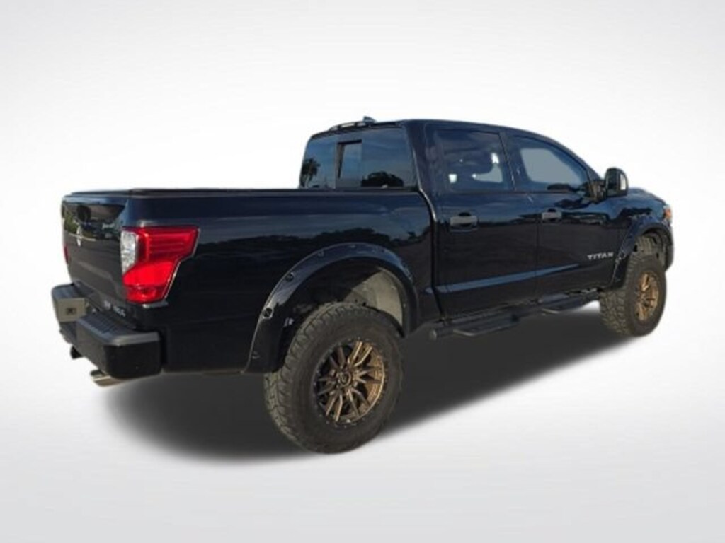 Used 2023 Nissan Titan SV Truck Crew Cab