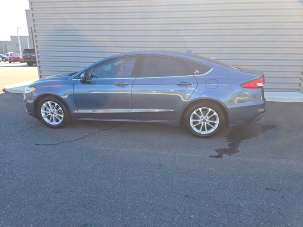 Used 2019 Ford Fusion SE Sedan