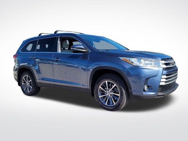 2019 Toyota Highlander XLE's photo