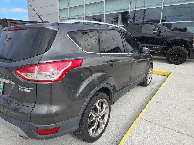 2016 Ford Escape Titanium photo 2