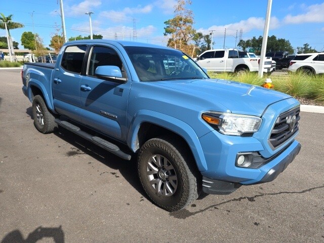 2019 Toyota Tacoma SR5 Double Cab photo 3