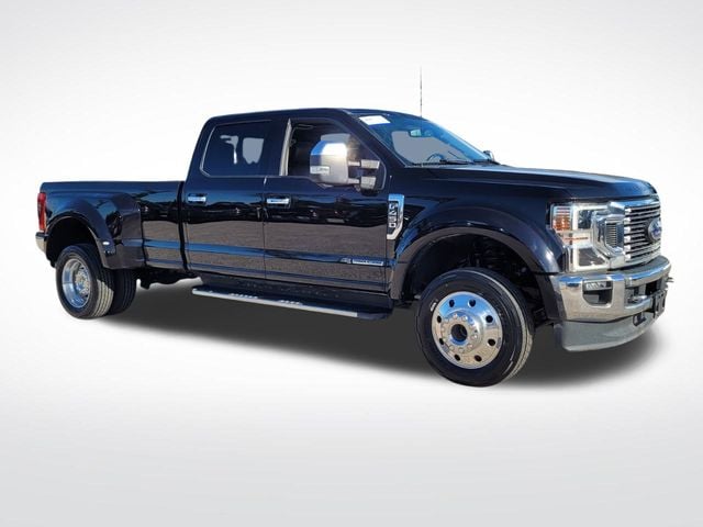 2020 Ford F-450 Super Duty Lariat's photo