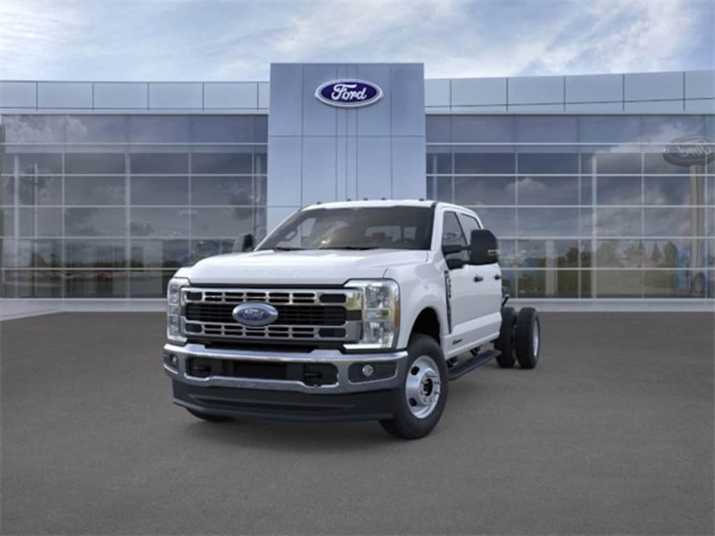 New 2026 Ford F-350SD XL Truck Crew Cab