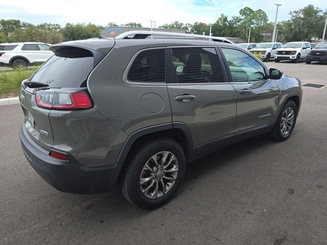 2019 Jeep Cherokee Latitude photo 2