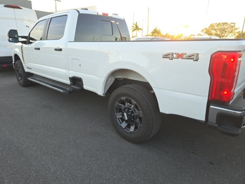 Used 2024 Ford F-350SD XL Truck Crew Cab