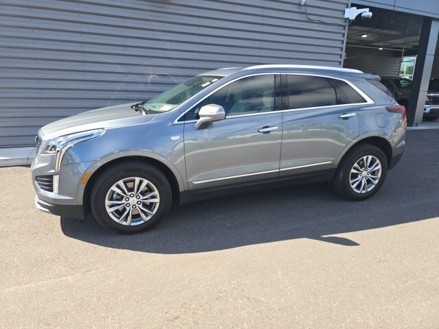 2021 Cadillac XT5 Premium Luxury photo 2