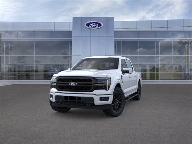 2025 Ford F-150 Lariat FX4 photo 2