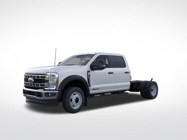 2025 Ford F-450 Super Duty Chassis Cab XL's photo