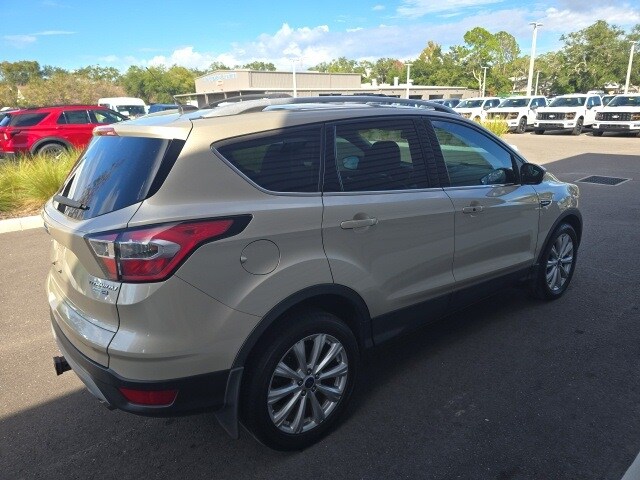 2017 Ford Escape Titanium photo 4