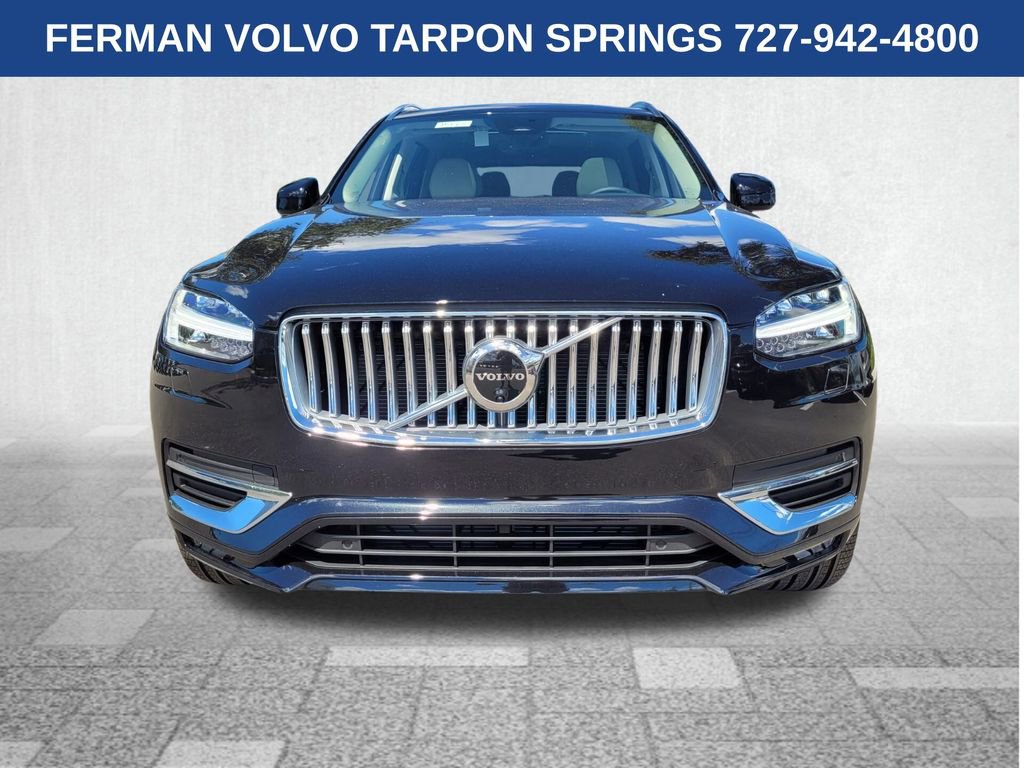 2025 Volvo XC90 Plus photo 2