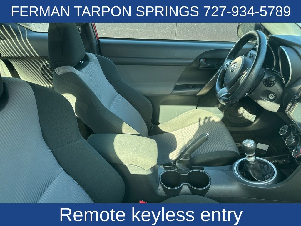 2014 Scion tC Base photo 3