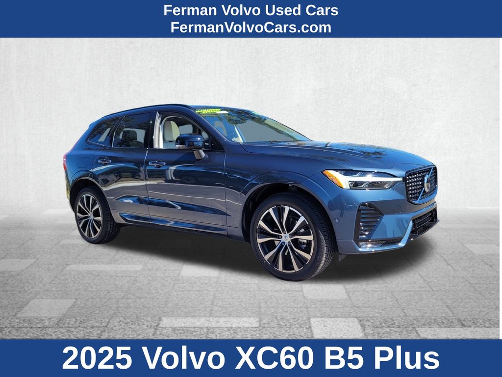 2025 Volvo XC60 Plus's photo