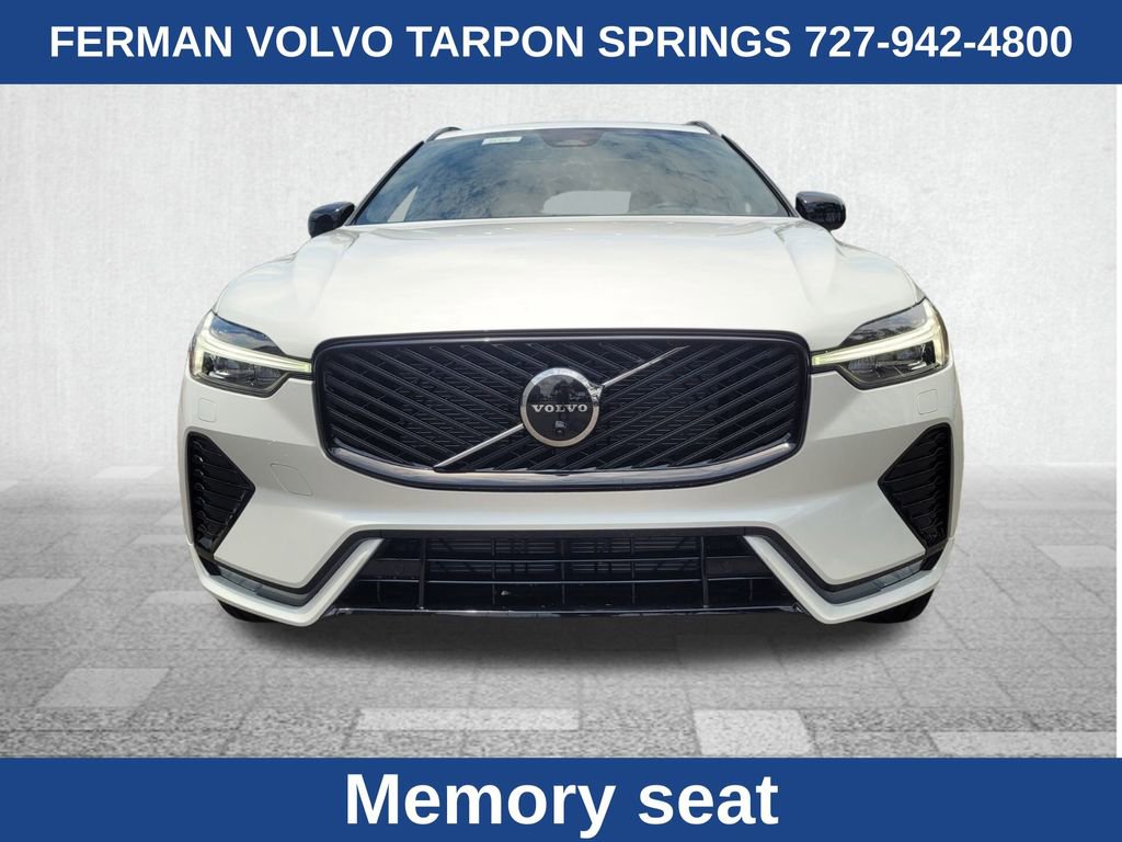2026 Volvo XC60 B5 Plus photo 2