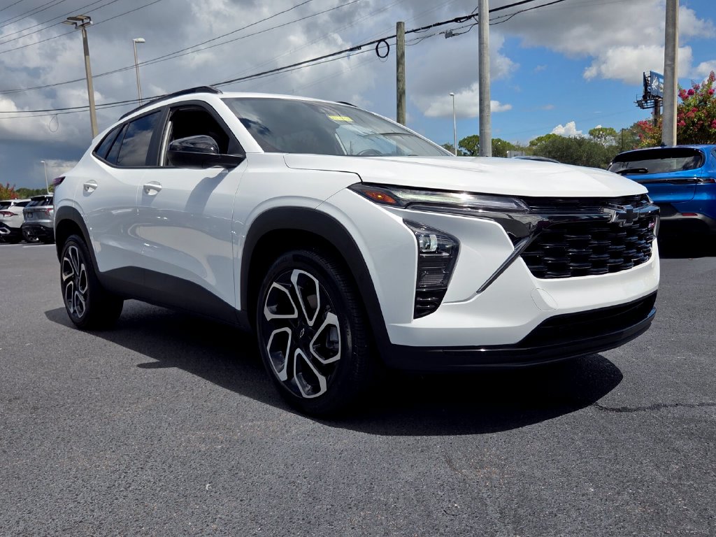 2025 Chevrolet Trax RS