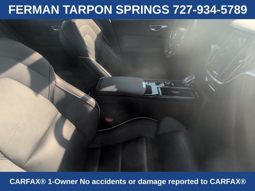 Certified 2024 Volvo S60 plug-in hybrid Ultimate Sedan