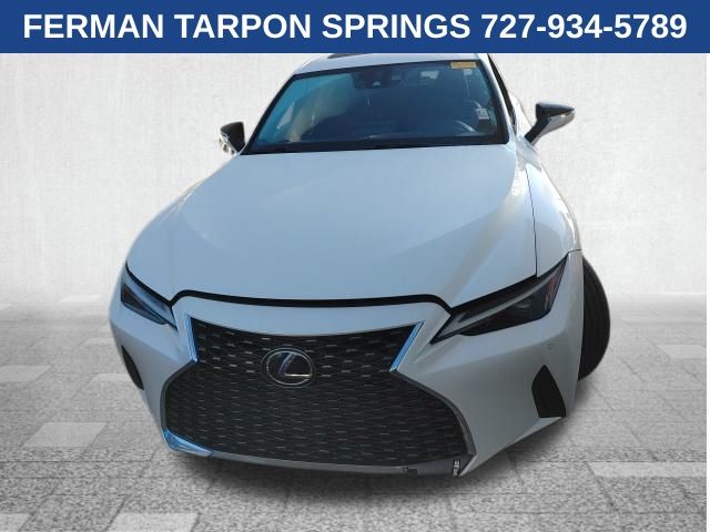 2021 Lexus IS 300 photo 2