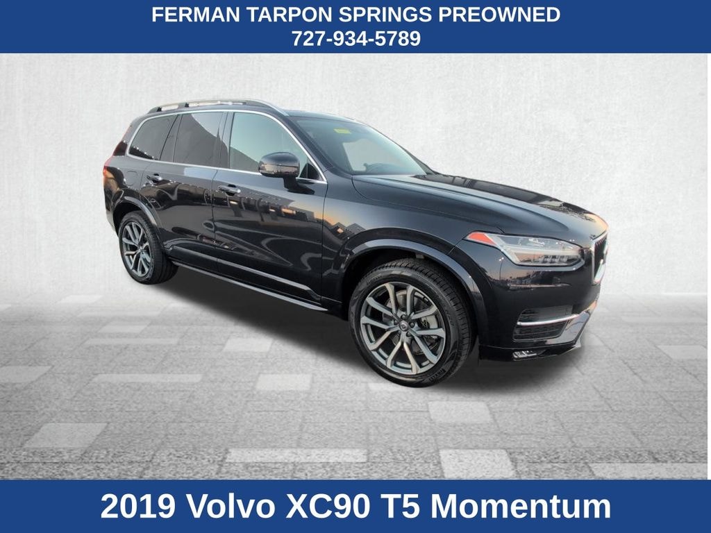Used 2019 Volvo XC90 T5 Momentum SUV