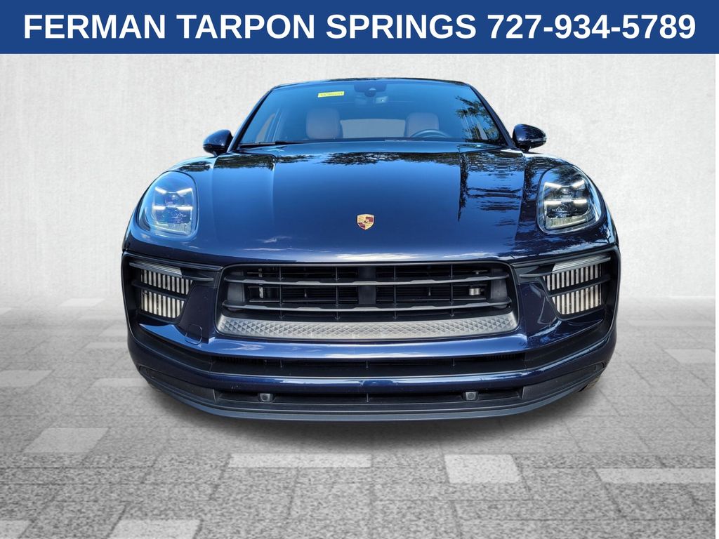 2022 Porsche Macan S photo 2