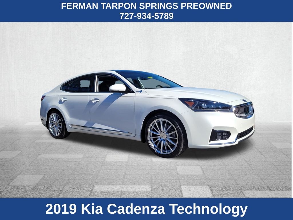 2019 Kia Cadenza Technology's photo
