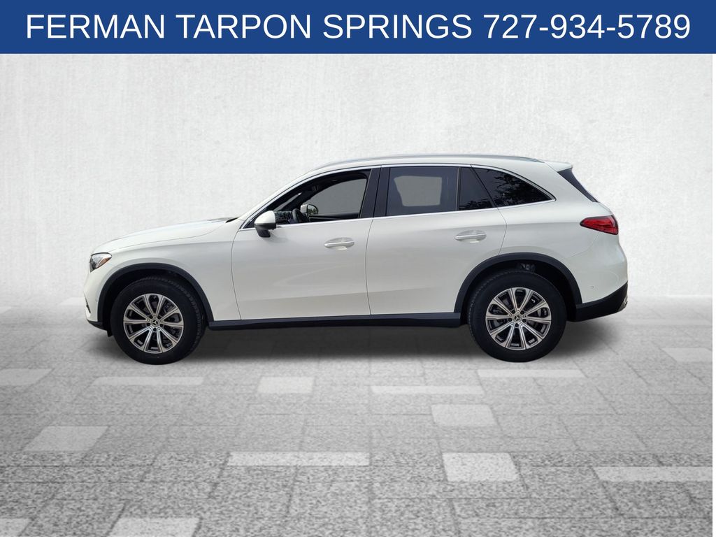 2024 Mercedes Benz GLC 300 photo 4