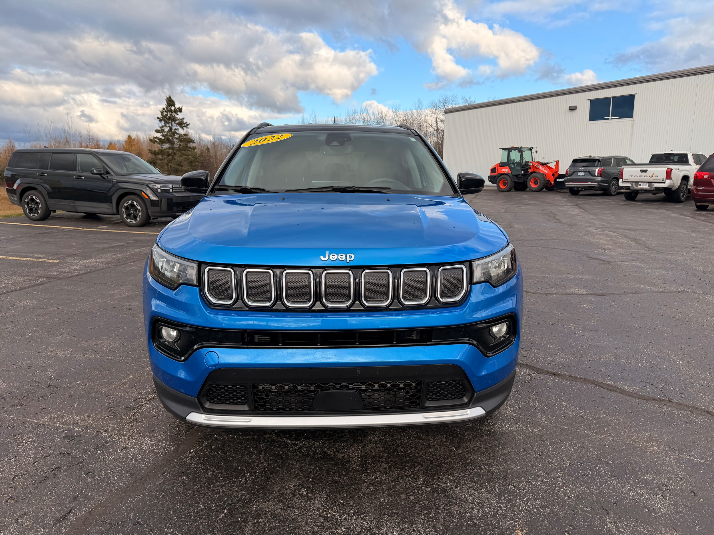 2022 Jeep Compass Limited photo 2
