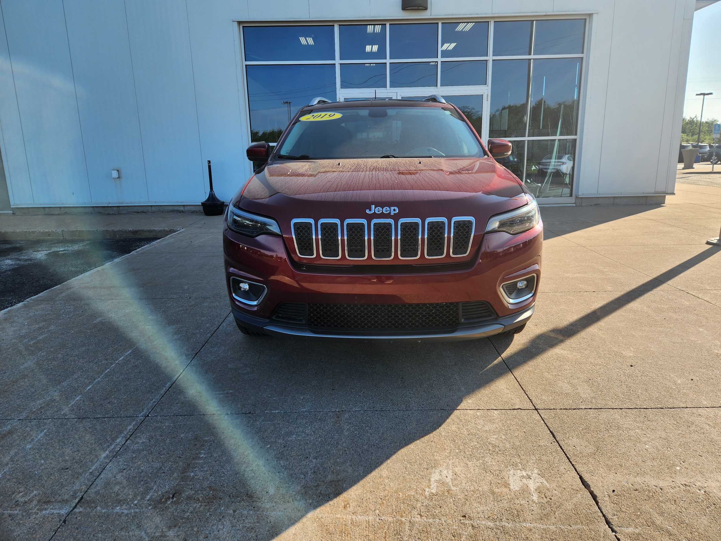 Used 2019 Jeep Cherokee Limited with VIN 1C4PJMDX7KD142125 for sale in Sault Sainte Marie, MI