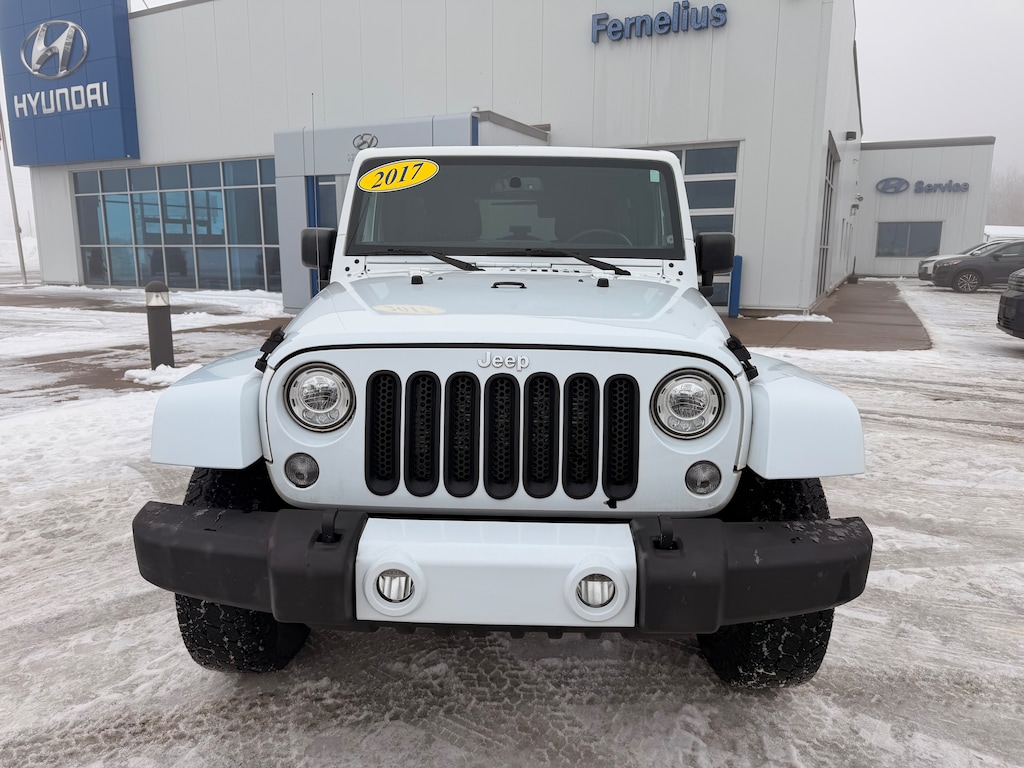 Used 2017 Jeep Wrangler Unlimited Sahara 4x4 SUV